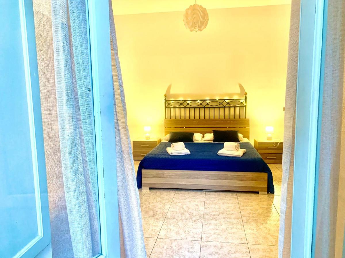 Ferienwohnung A Un Passo Dal Massimo 1 Palermo Exterior foto